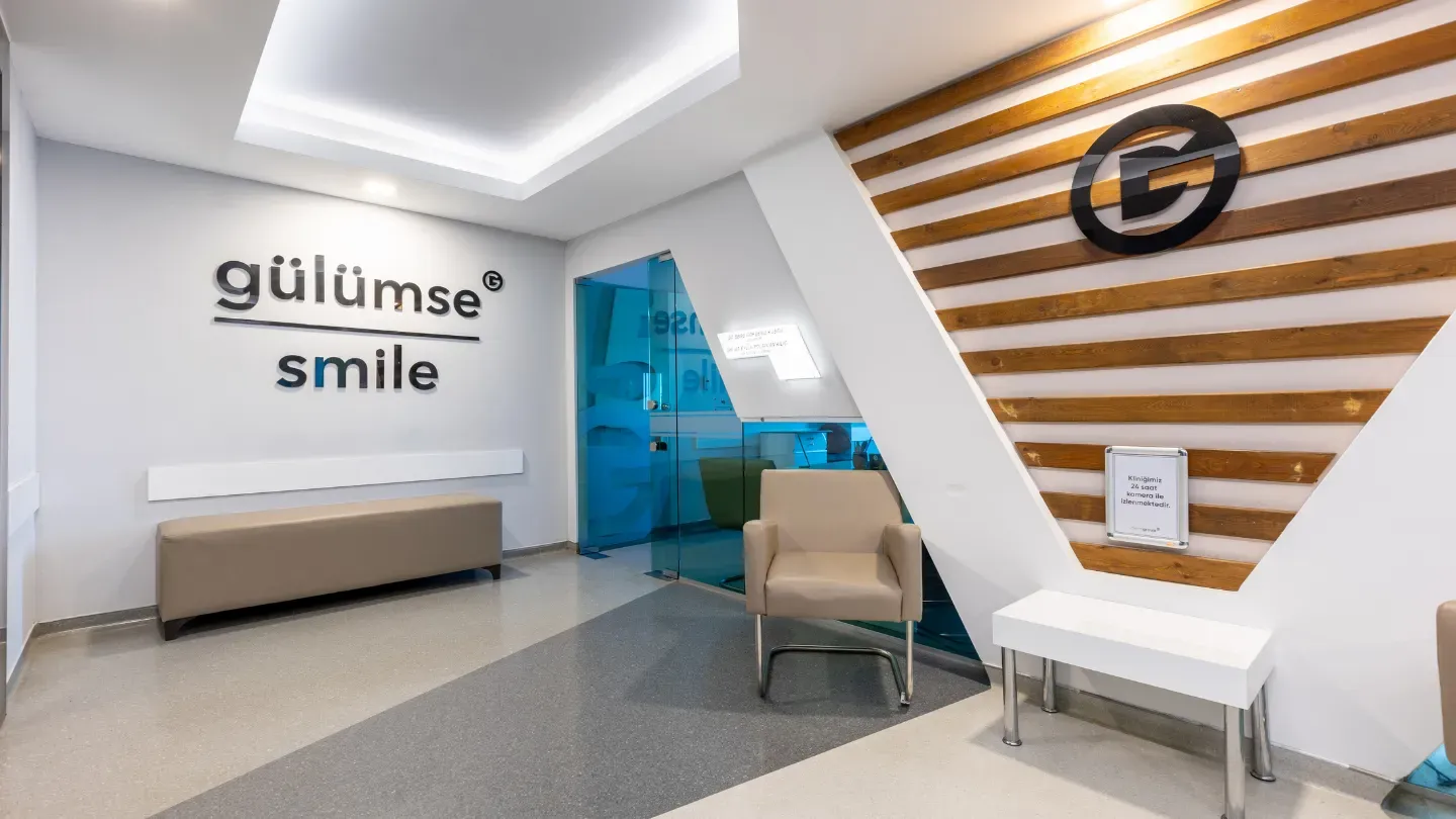 Waiting area at the Lara clinic