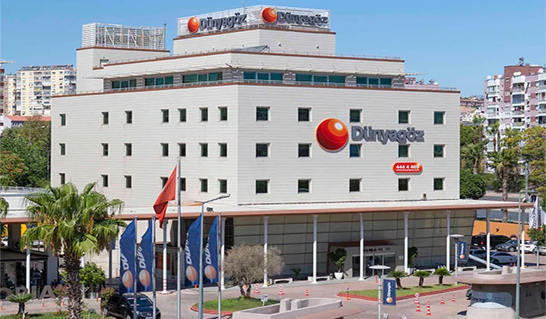 Здание больницы Dünyagöz Antalya снаружи