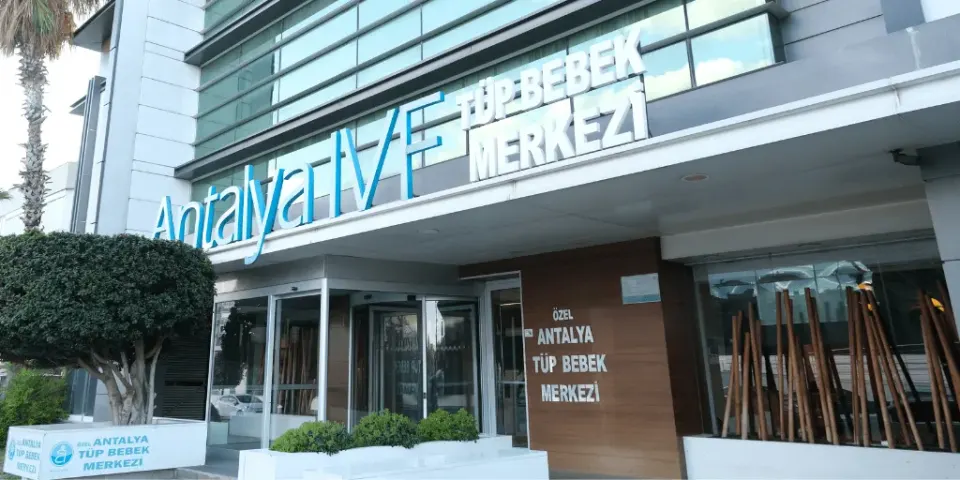 Antalya Tüp Bebek Merkezi girişi